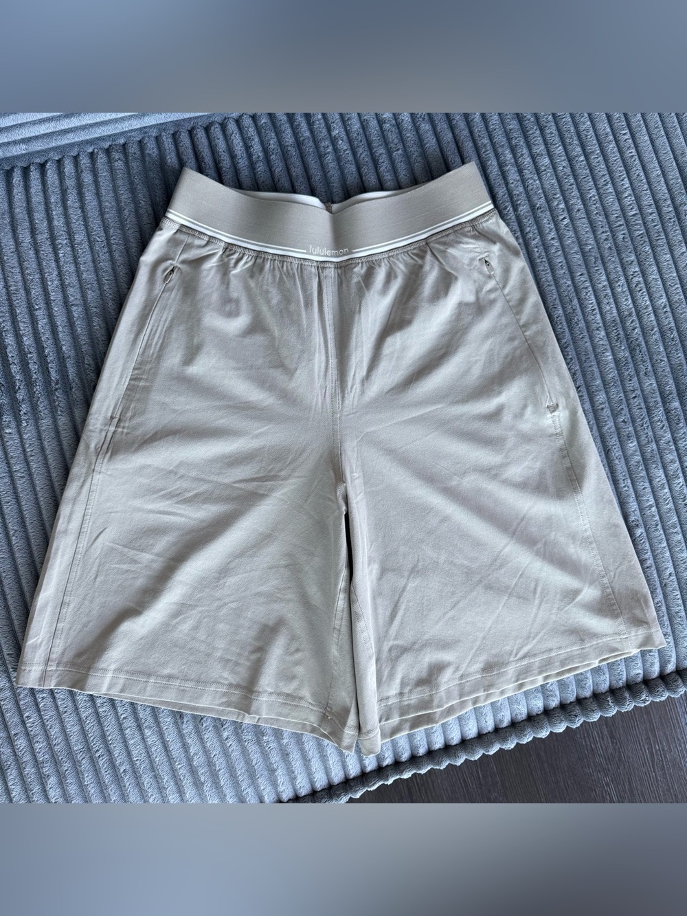 Women Lululemon Shorts Size S